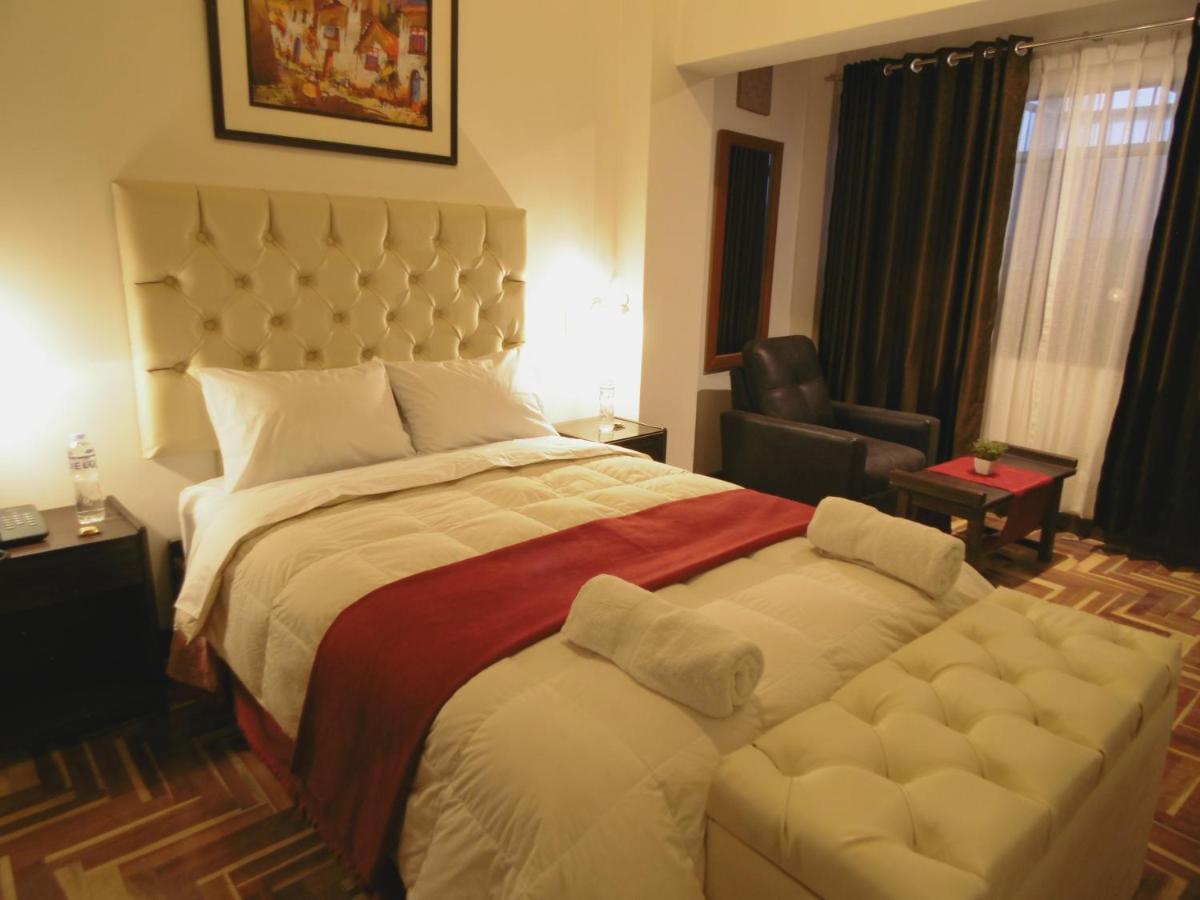 Hotel Montecristo กุสโก ภายนอก รูปภาพ