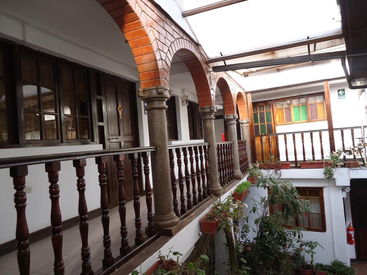 Hotel Montecristo กุสโก ภายนอก รูปภาพ